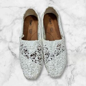 TOMS Women's Cream Lace Flats